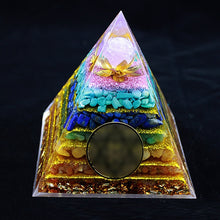 Top selling 10cm crystal crushed stone pyramid new product acrylic crystal pyramid home desktop decoration