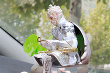 Fighting against Buddha, creative car ornaments, Sun Wukong decorations, holiday gifts for boyfriend, Qi Tian